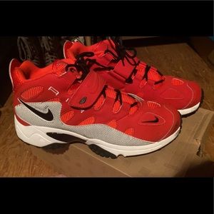 Nike air turf raider